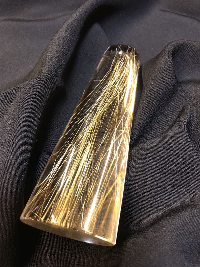 希少品　ゴールドルチルクォーツ