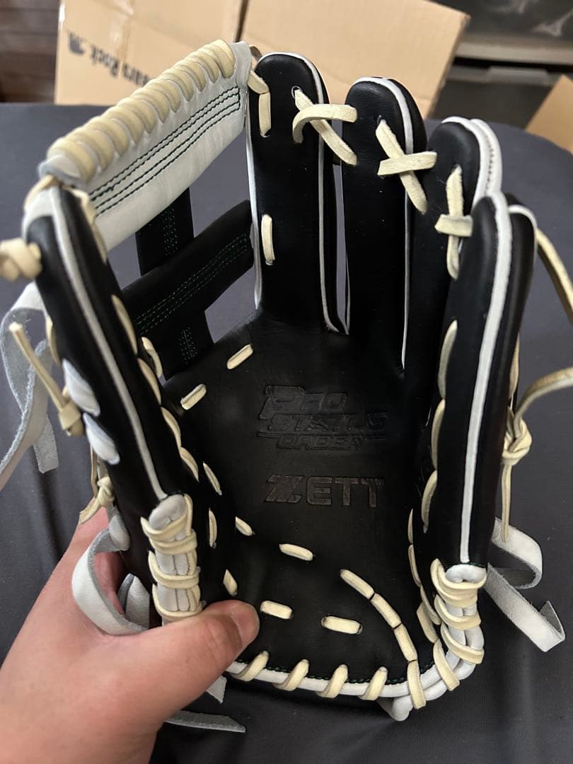 ZETT PROSTATUS軟式オーダー　内野　吉川モデル