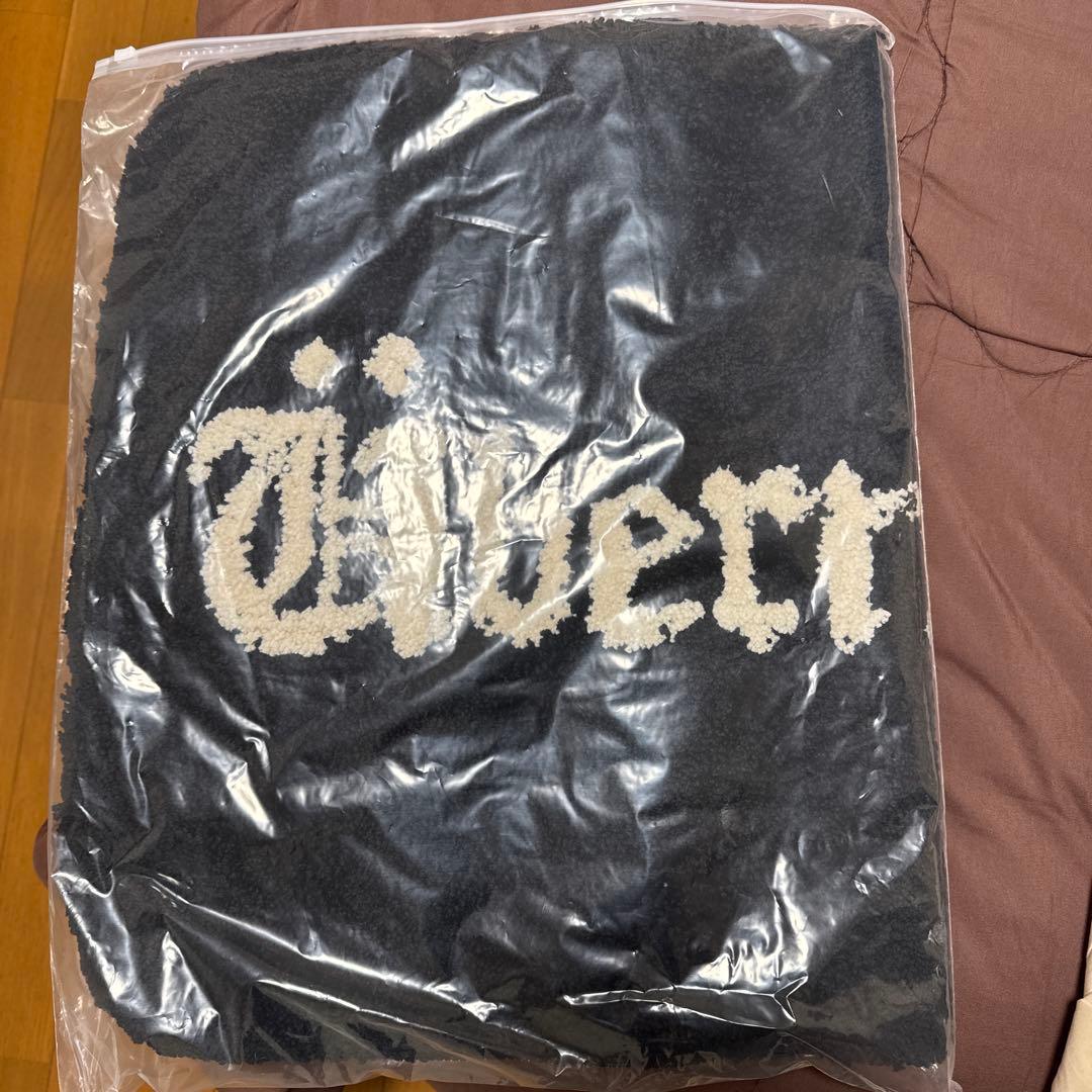 G-DRAGON MEDIA EXHITION Ubermensch ラグ