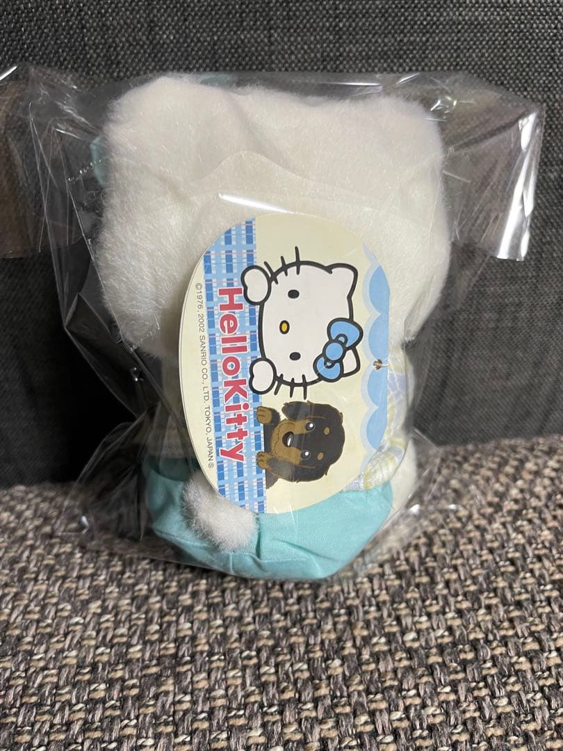 ハローキティ ミニチュアダックス抱いたぬいぐるみ