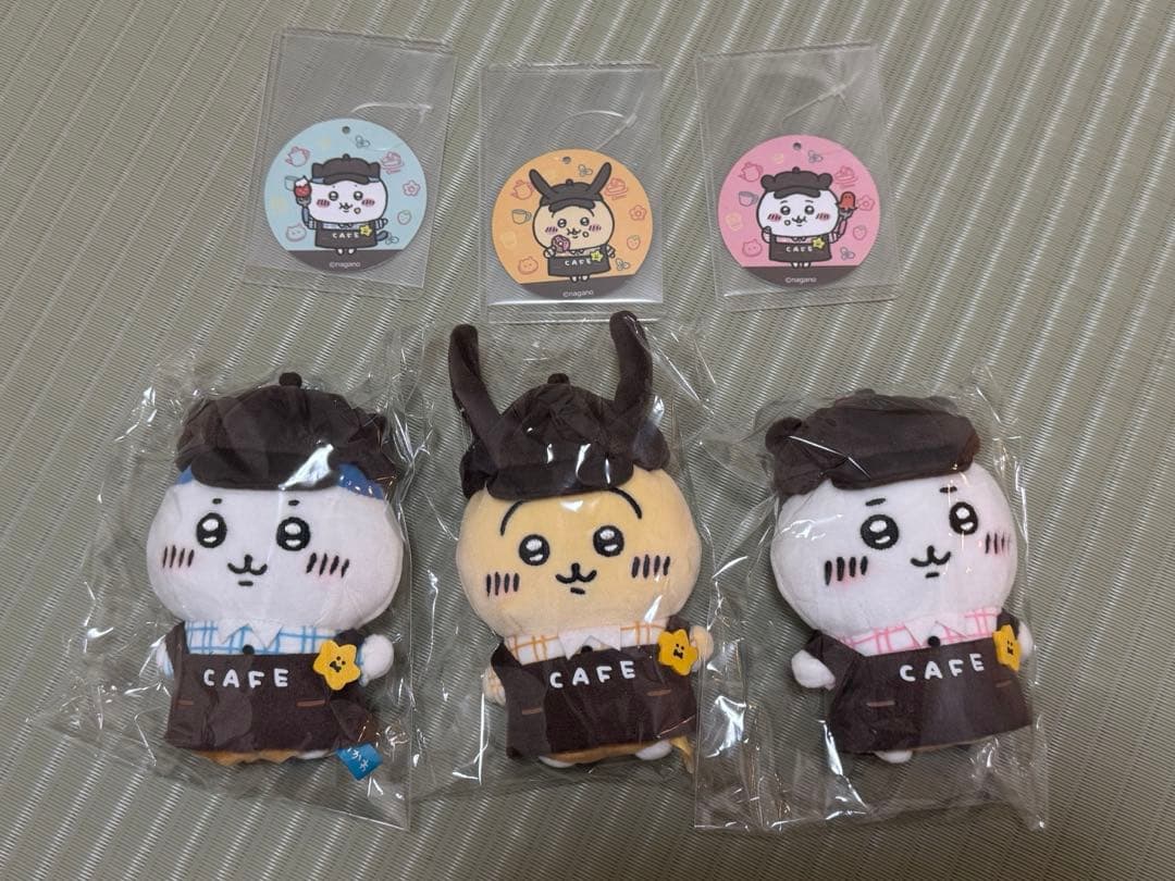 ちいかわ　カフェ店員さん　マスコット