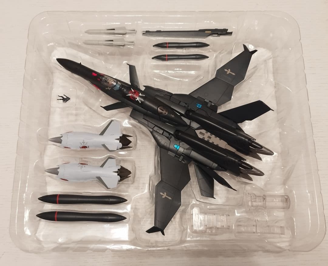 アルカディア 1/60 完全変形 SV-51γ イワノフ搭乗機