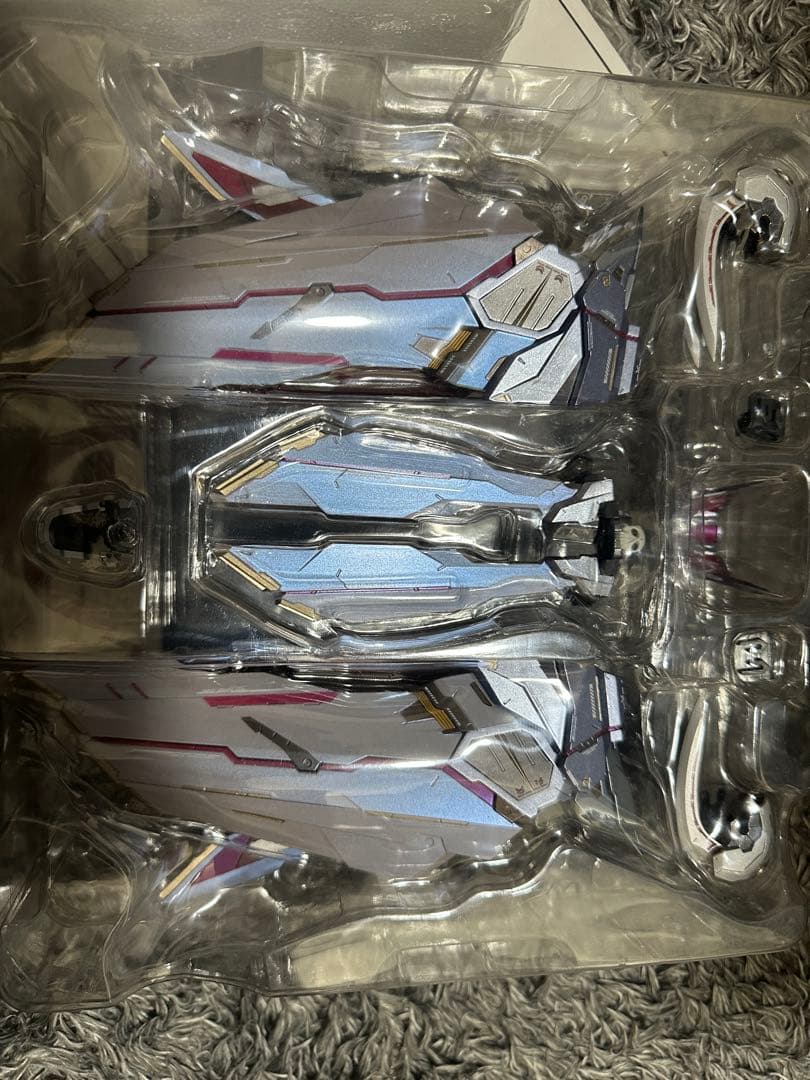 メタルビルド　クロスボーンガンダムx0 フルクロス