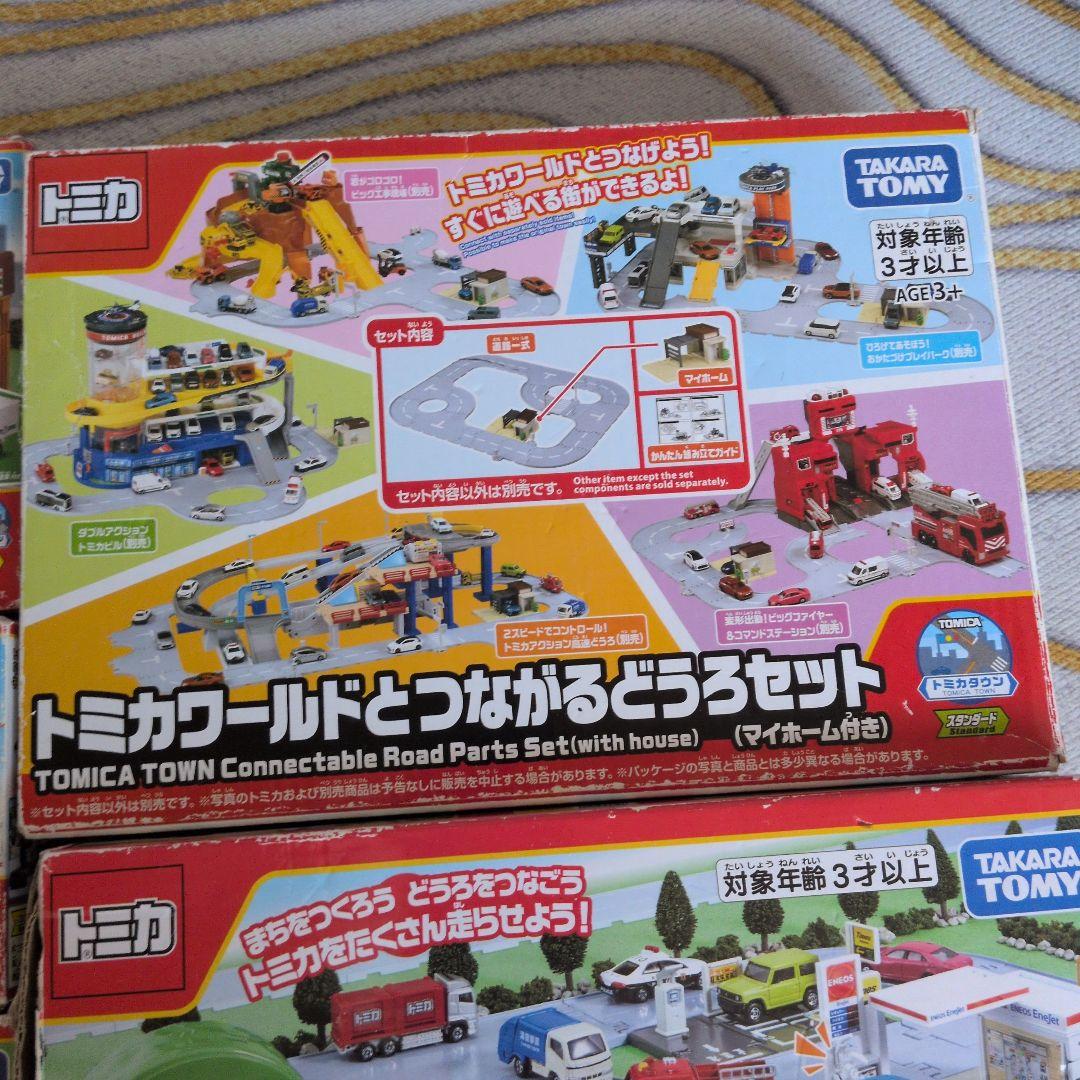 トミカタウンセット その他まとめ売り トミカ31台付き