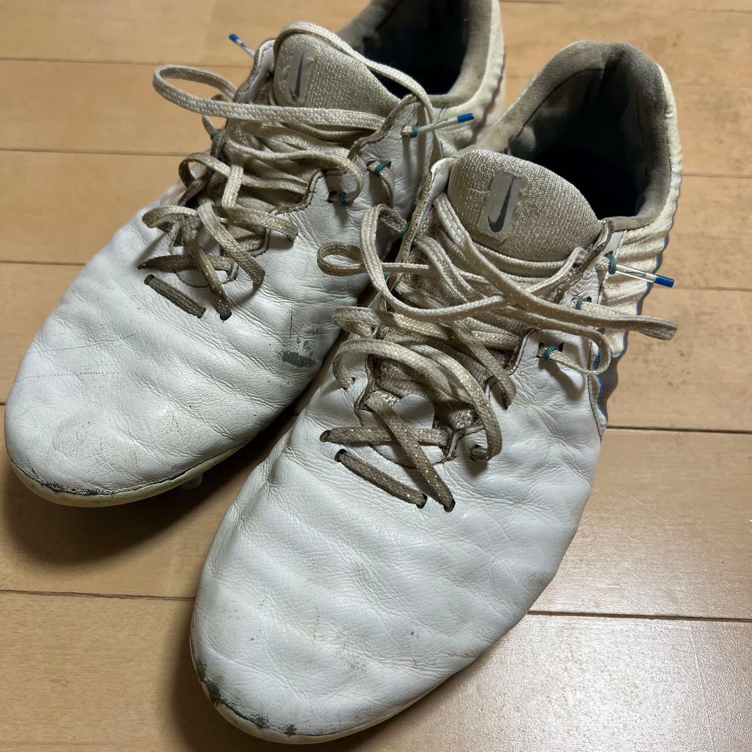 サッカースパイク　ティエンポ7 FG 27cm