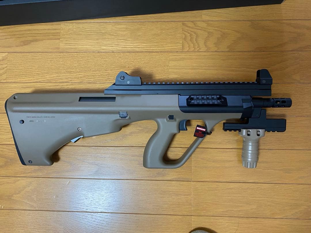 東京マルイ　電動ガン　ステアーHC　タンカラーモデル　予備マガジンとACOG付き