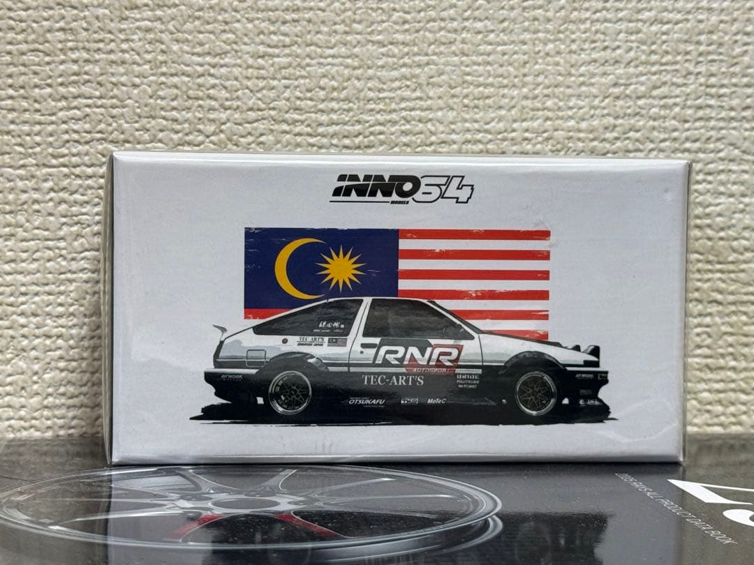 1/64 Inno64 トヨタ スプリンター トレノ AE86 マレーシア限定