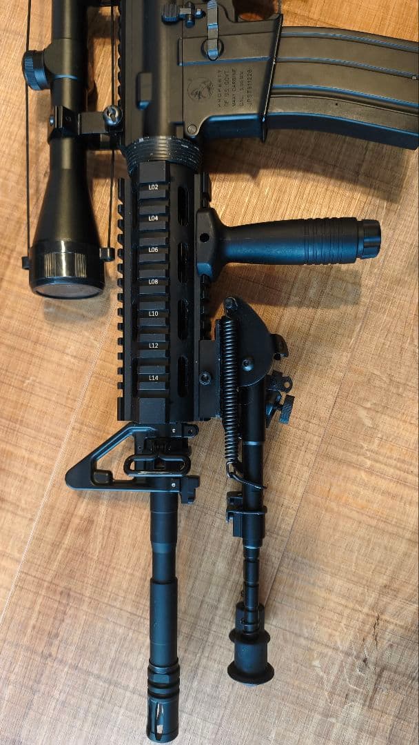 S＆T M4A1 ガスブローバック バイポッド＋スコープ付き