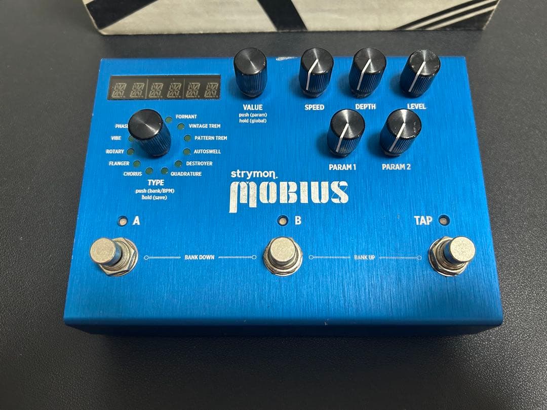 Strymon Mobius モジュレーションマシーン