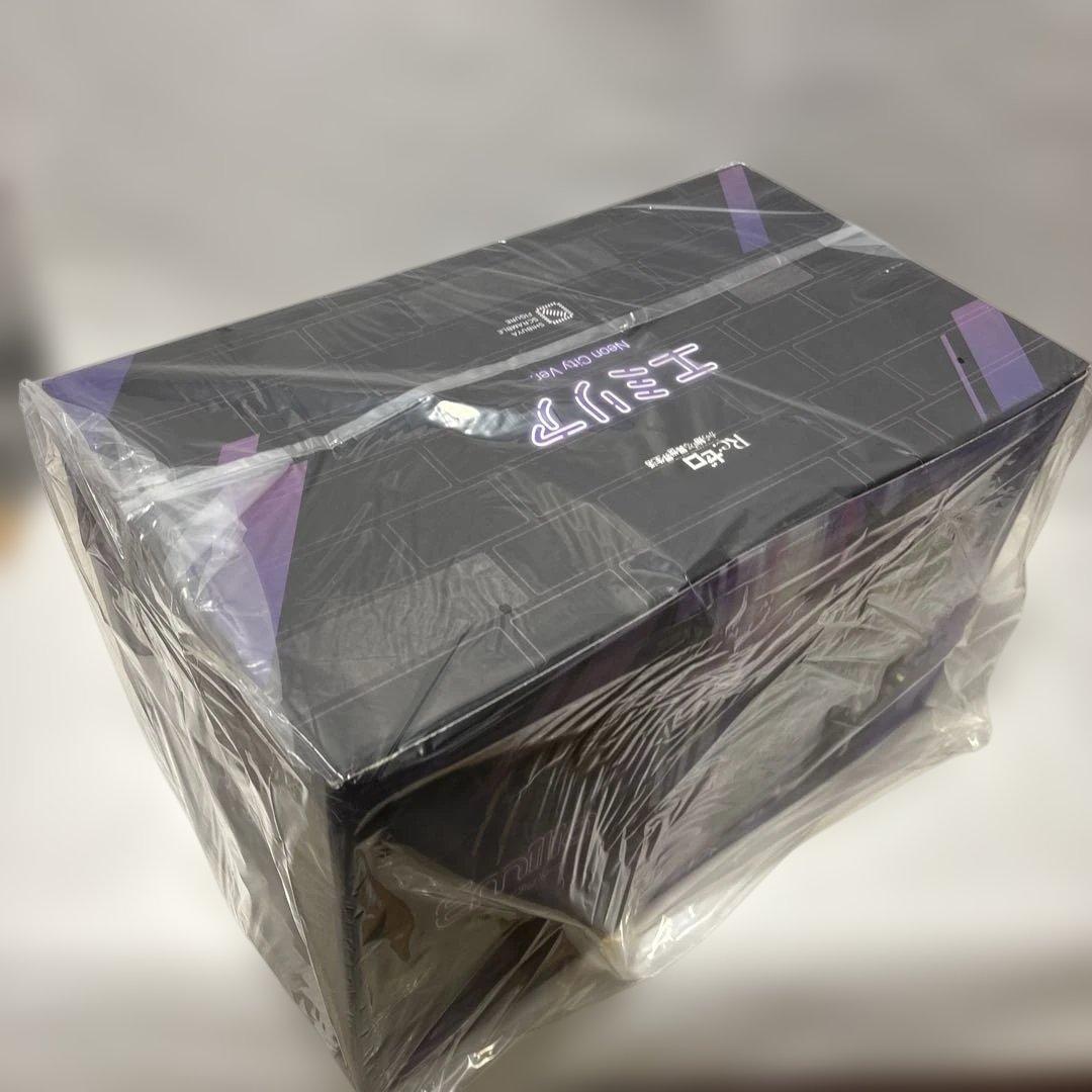 渋谷スクランブル　フィギュア　エミリア　ネオンシティ