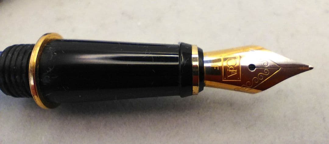 CARAN d'ACHE　 エクイノックス　万年筆　ブルーマーブル