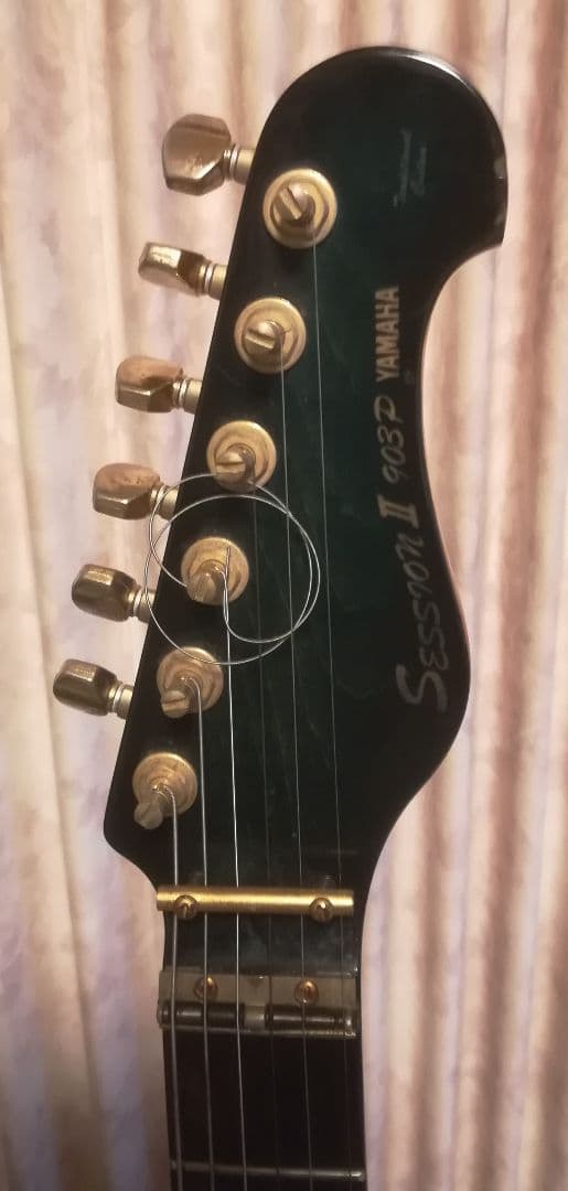 YAMAHAエレキギターSeesion903p