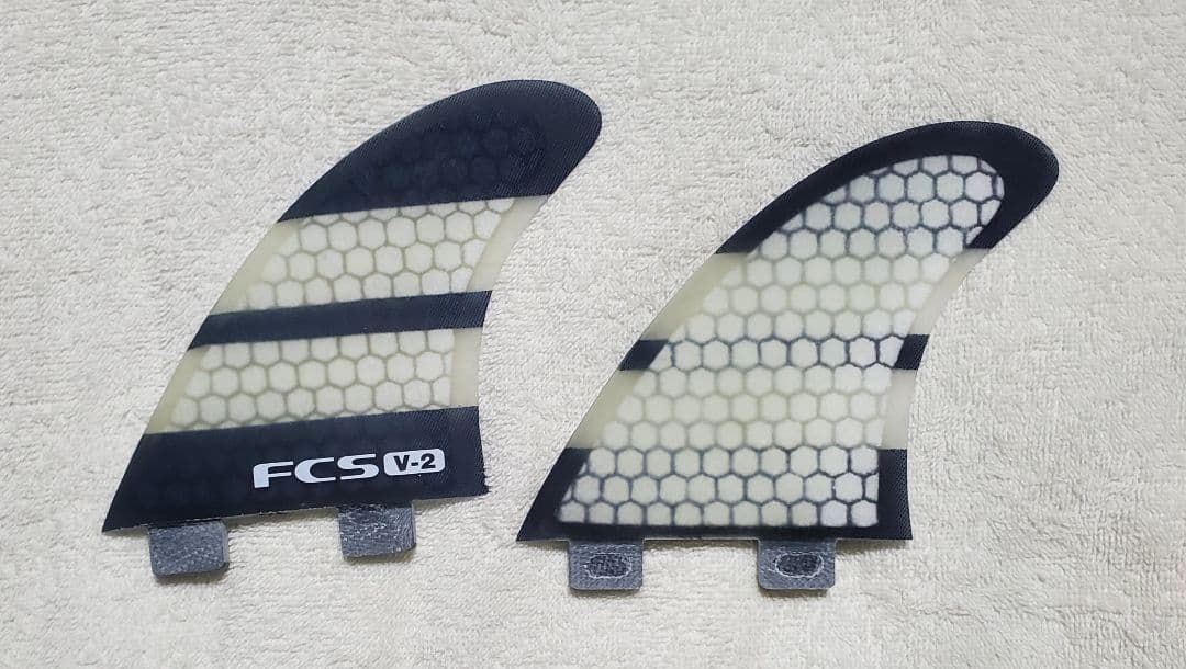 n*i様 FCS　V-2 PC TRI-QUAD FIN SET　※お値段下げま