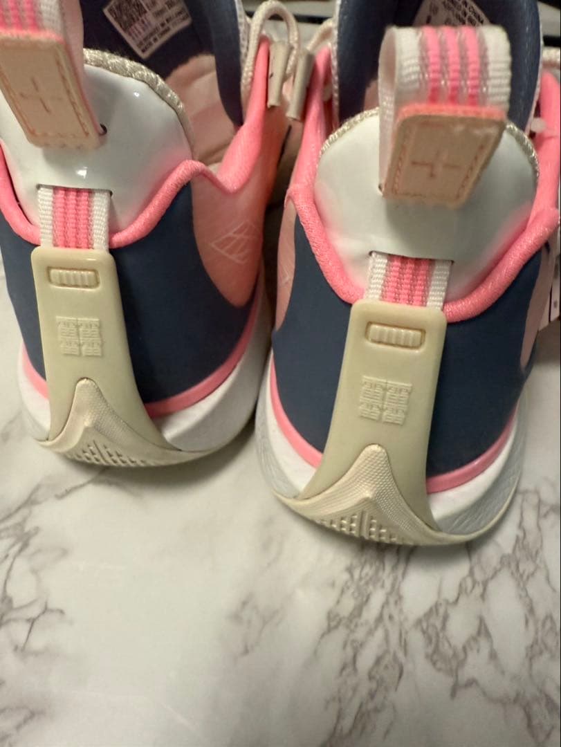 【★最安値★】LiNing Wade Shadow 5 V2 ピンクバタフライ