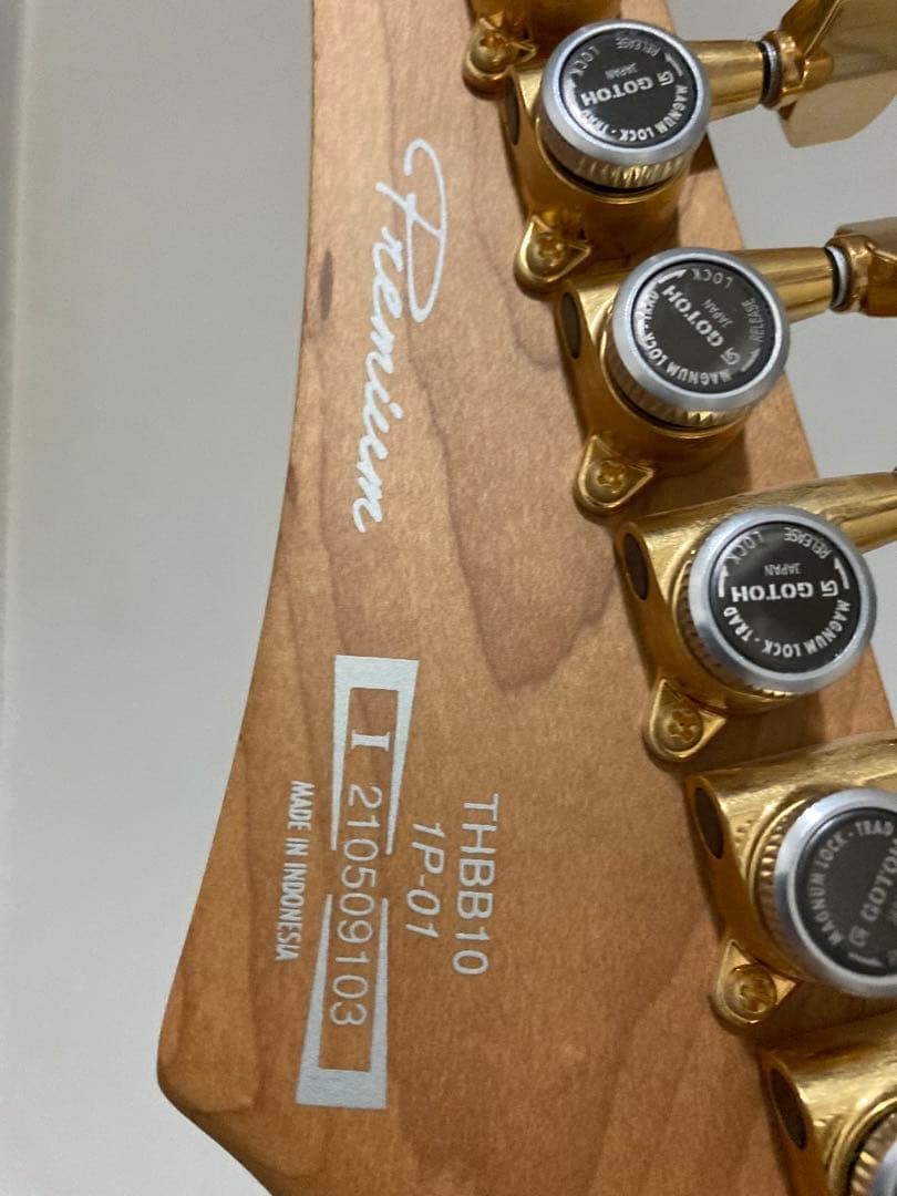 Ibanez THBB10 Tim Henson Polyphia 　ギター