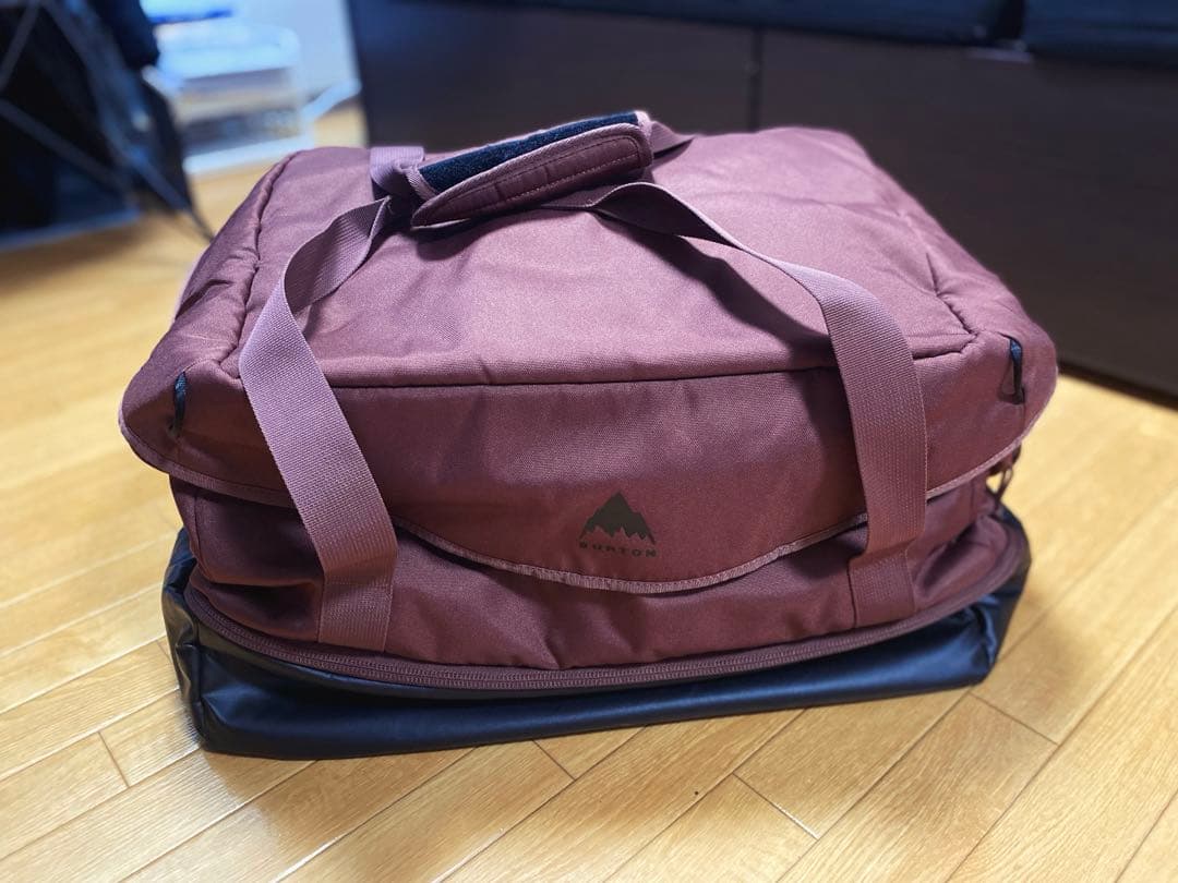 Burton ダッフルバッグ 70L 23-24モデル 防水　コンパートメント付