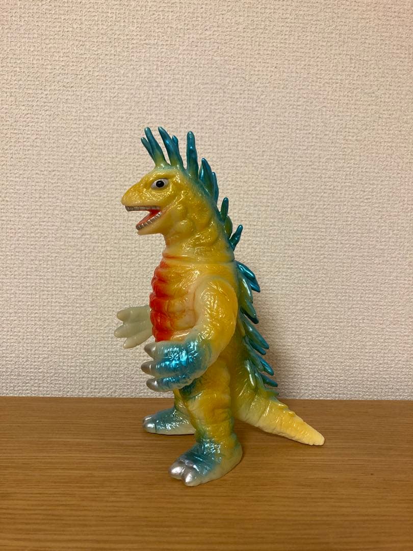 ブルマァク　蓄光　モグネズン