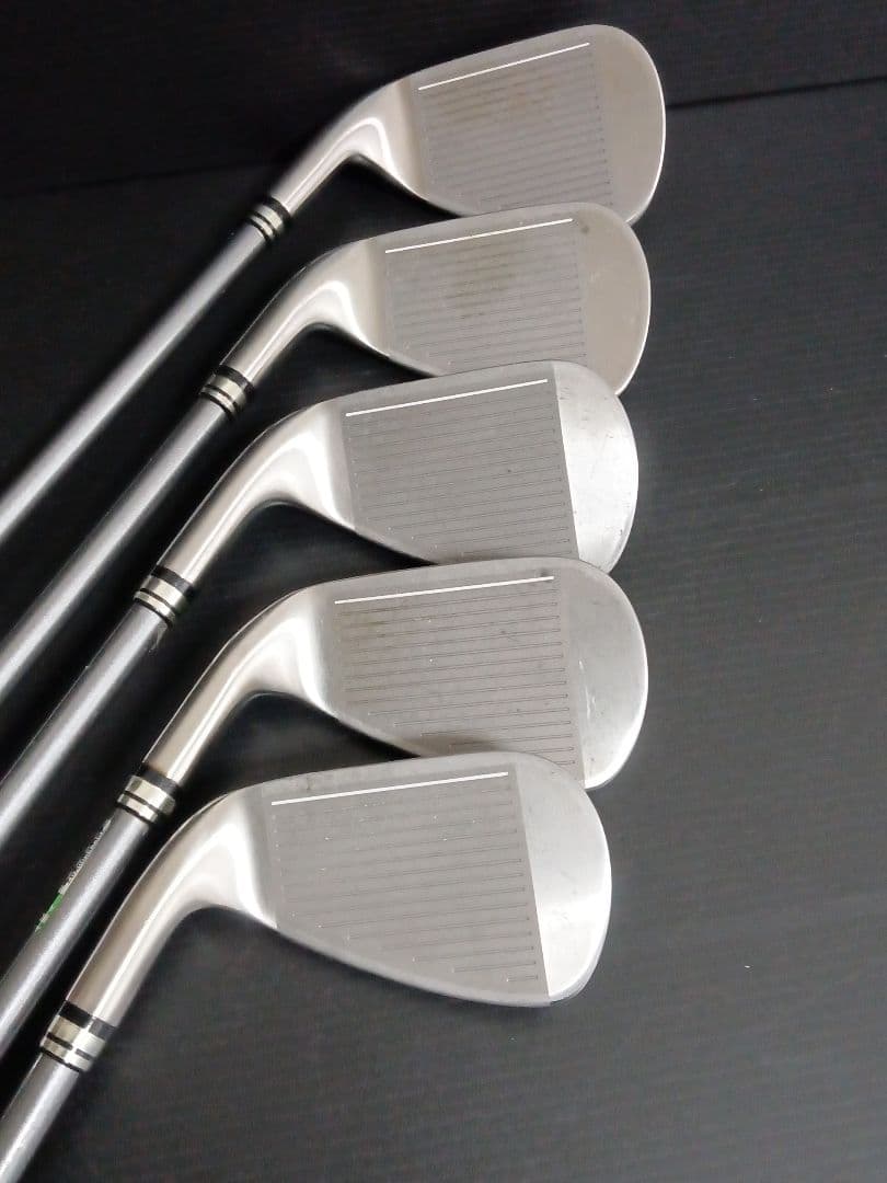 ゴルフクラブ　名器　美品ゼクシオ7アイアン6番〜PW 5本セット