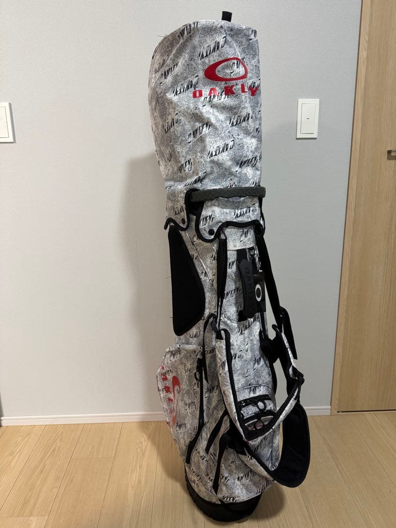 美品　OAKLEY キャディバッグ スタンド付き