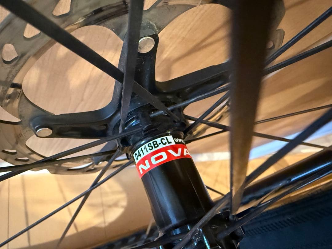 ディスクブレーキ　カーボンホイール　グラベル