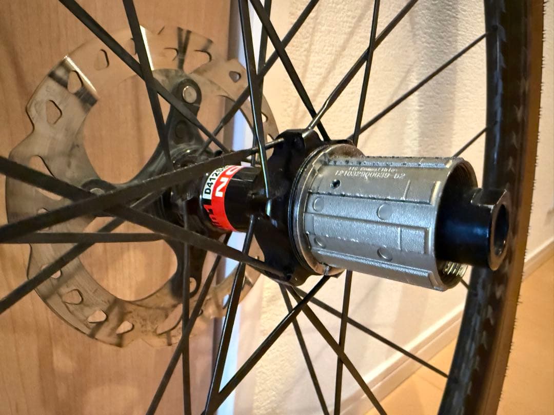 ディスクブレーキ　カーボンホイール　グラベル