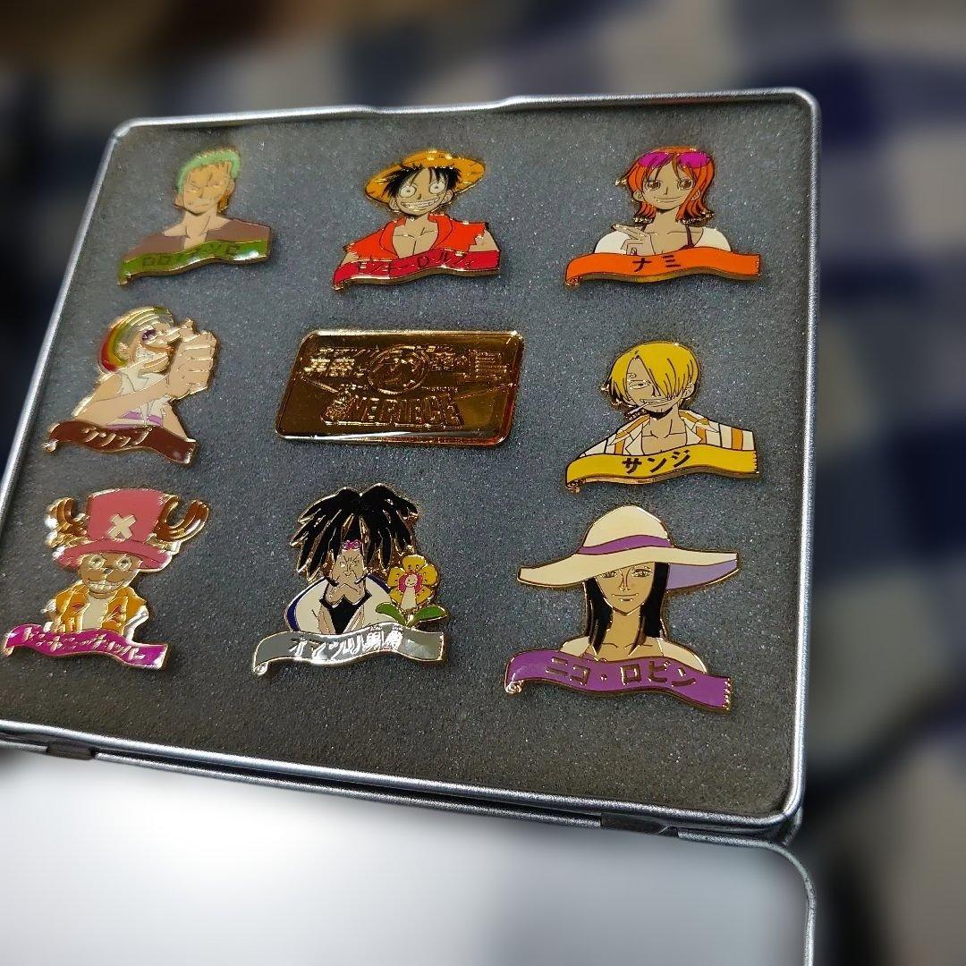 ワンピース キャラクターピンバッジセット