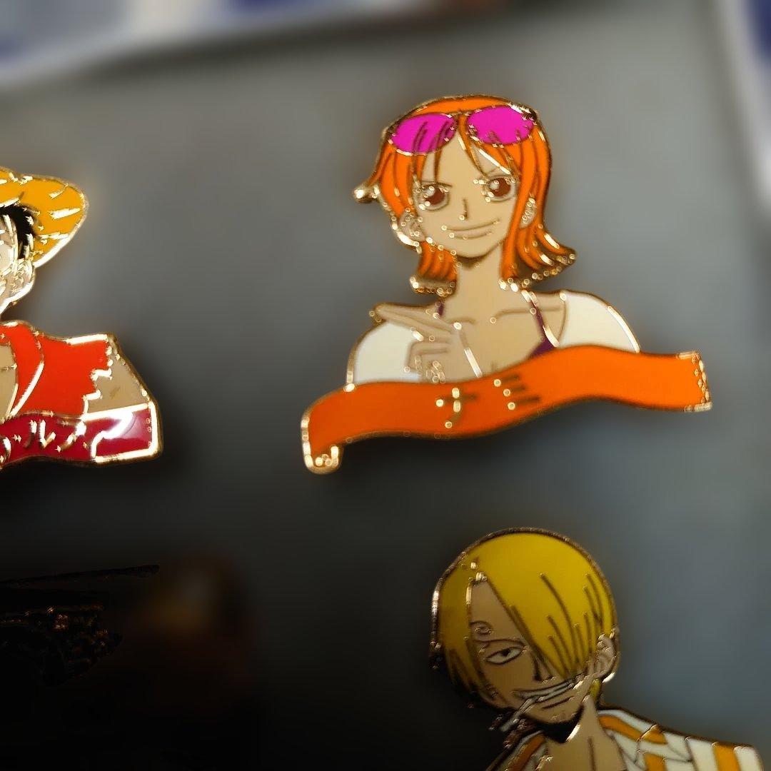 ワンピース キャラクターピンバッジセット