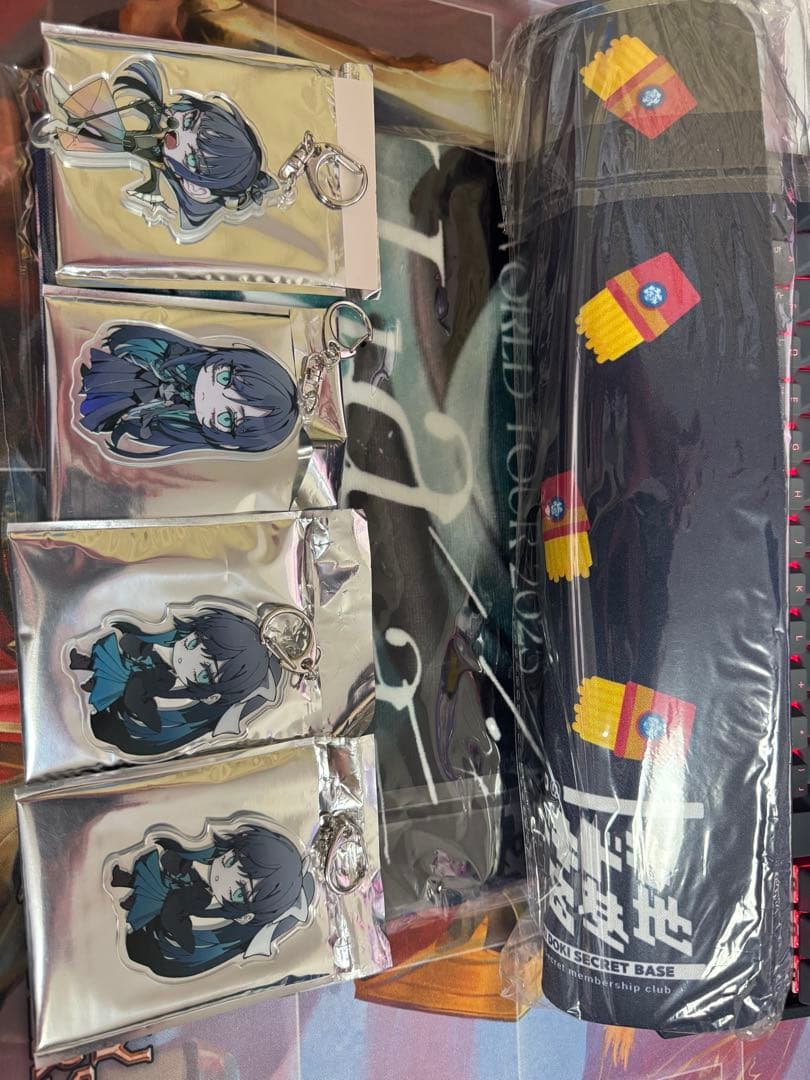 ado デスクマット タオル キーホルダー　計6点