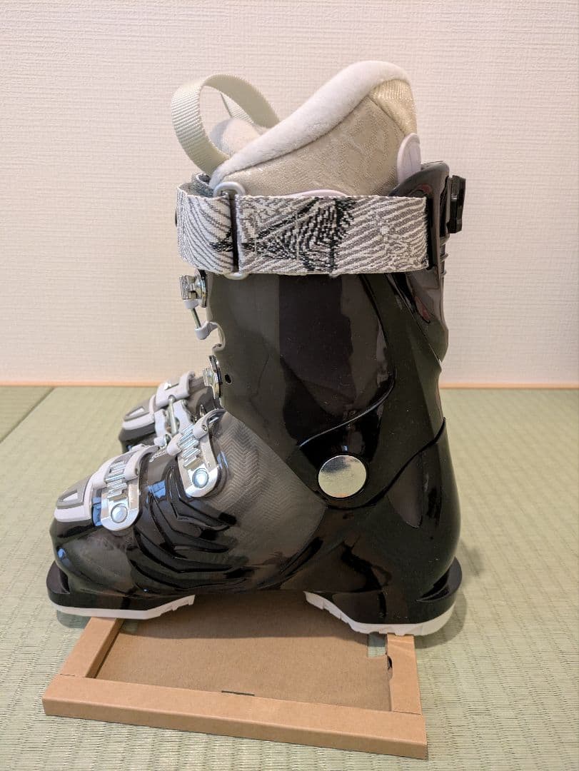 【美品】Atomic スキーブーツ 女性用 ブラック23.0/23.5