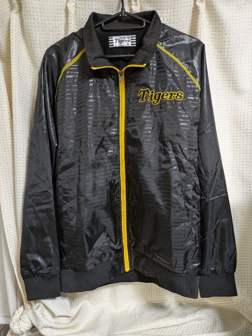 阪神タイガース　ウインドブレーカー　グランドコート L