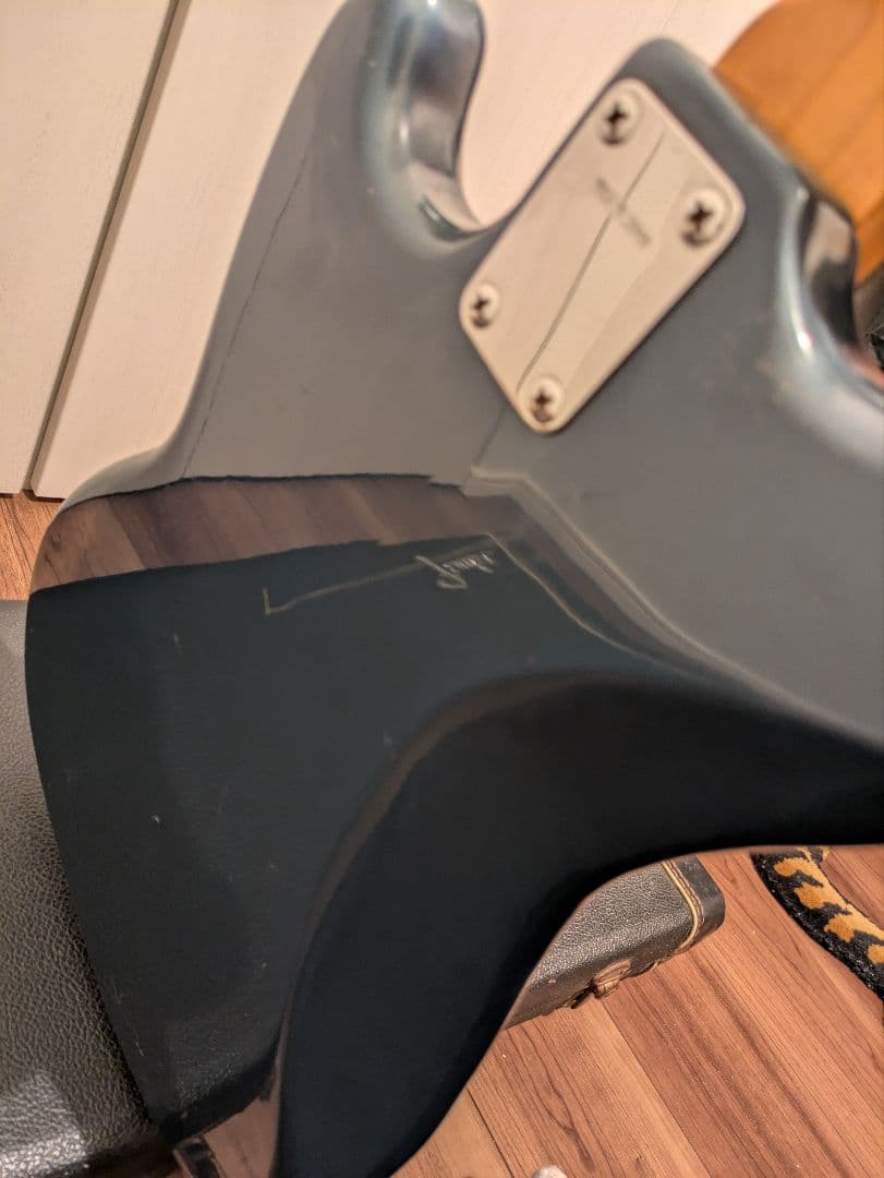 Fender Mustang エレキギター 　ムスタング＋ハードケース　ジャンク