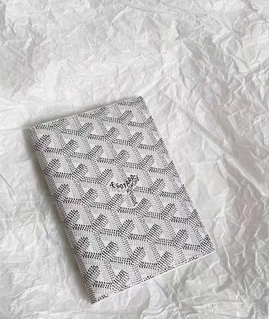 パスポートケース カバー 24時間以内発送