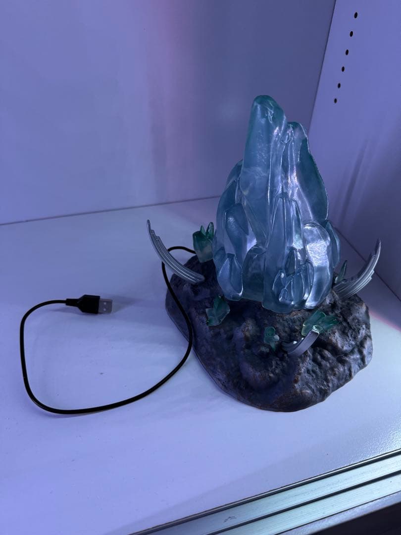 青眼の白龍 LEDライト付きフィギュア