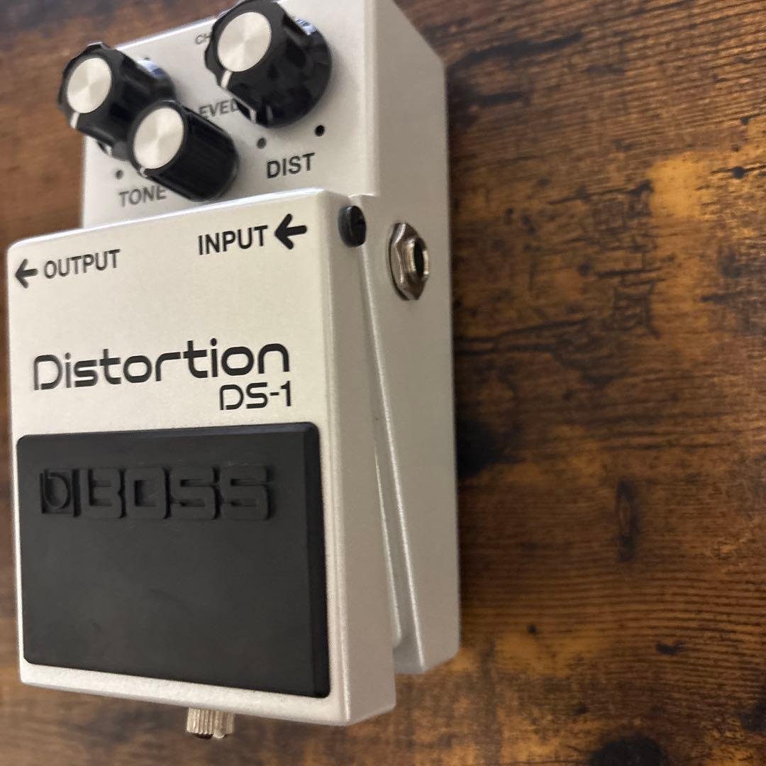 BOSS Distortion DS-1 WH ギターエフェクター
