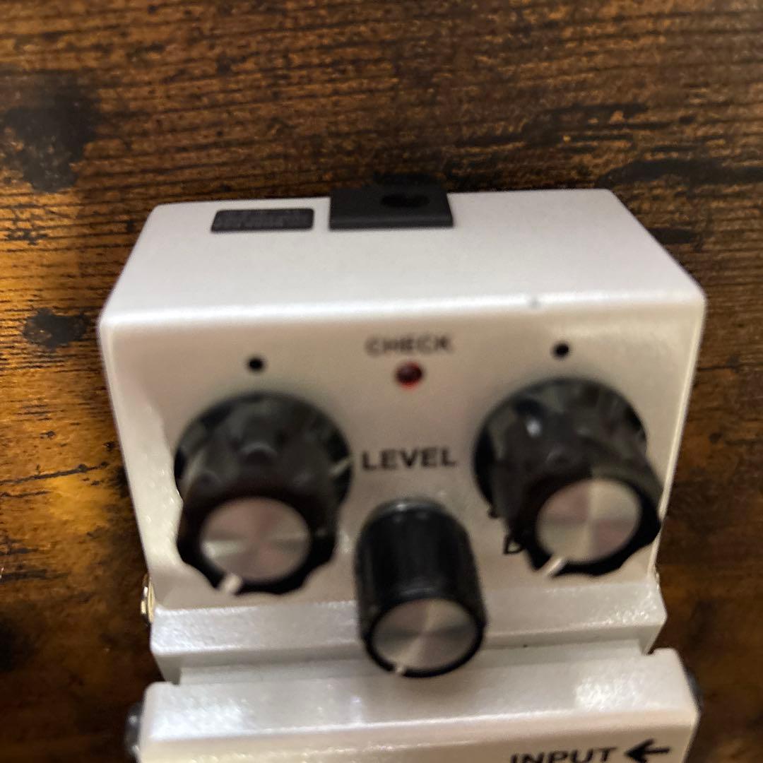 BOSS Distortion DS-1 WH ギターエフェクター
