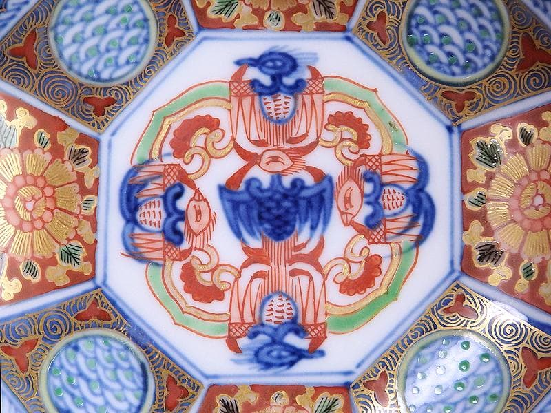 大聖寺伊万里　金襴手　描分　花に青海波八角５寸皿　２枚　D931AS-CRx