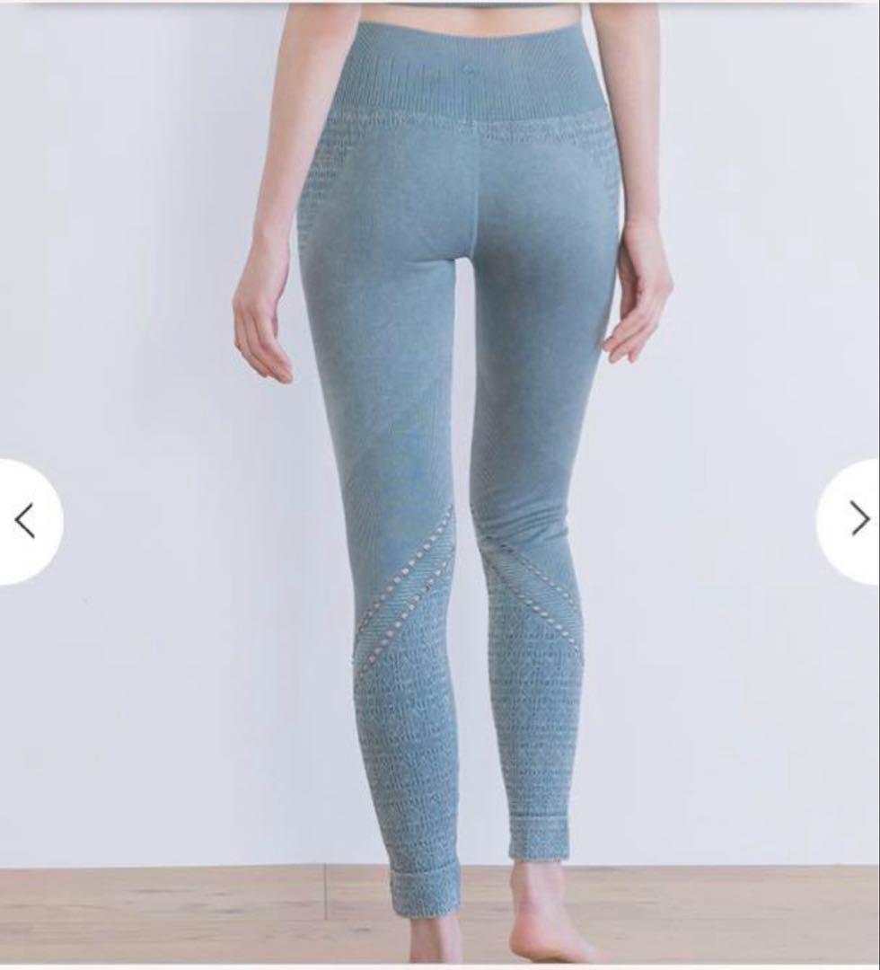 新品未使用　SUKALA スモークグリーンデニム　ヨガレギンス