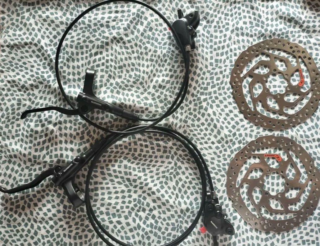 シマノ油圧ディスクブレーキMT200　純正RT26ローター付き