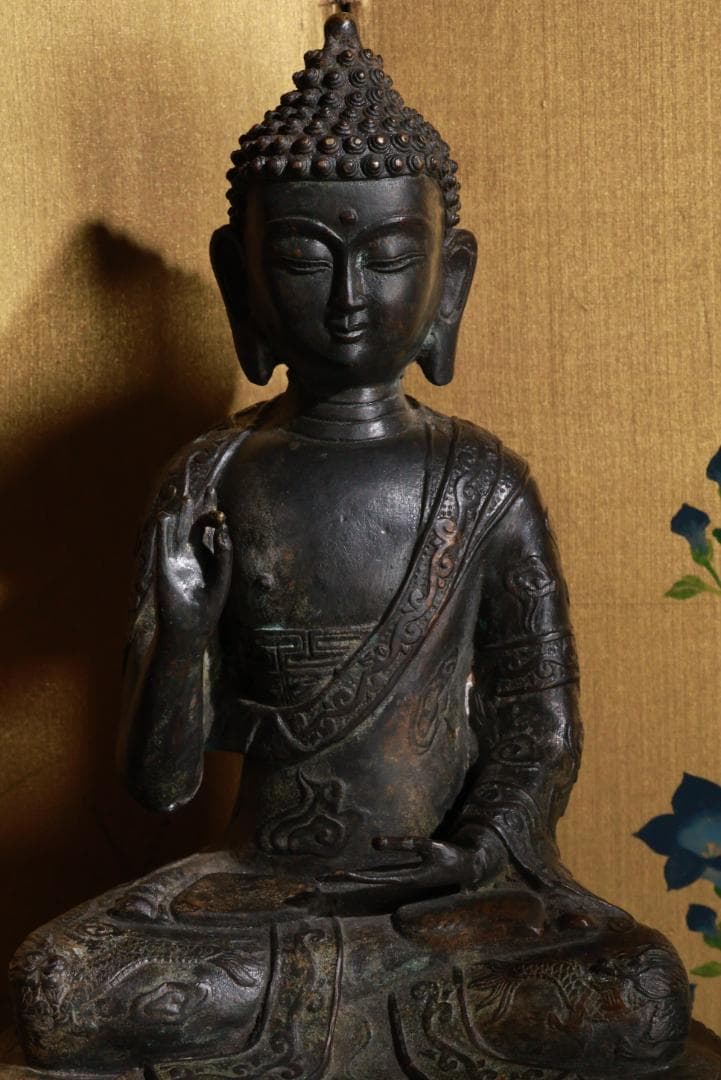 BE856 チベット仏　アミターバ　阿弥陀如来坐像　銅製　仏教美術