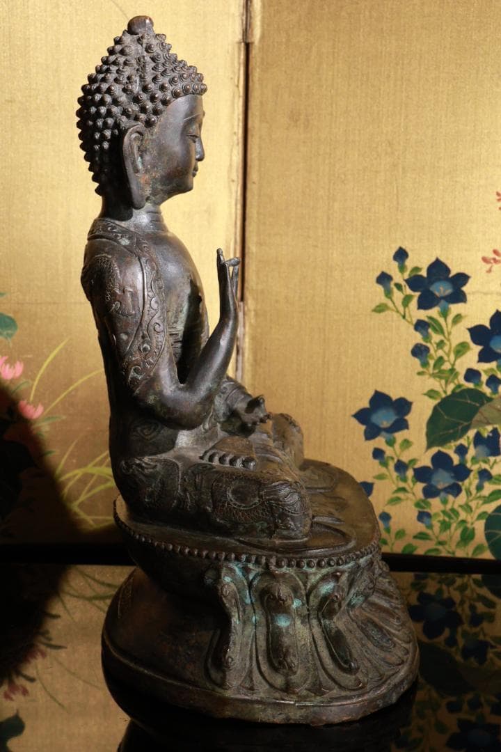 BE856 チベット仏　アミターバ　阿弥陀如来坐像　銅製　仏教美術
