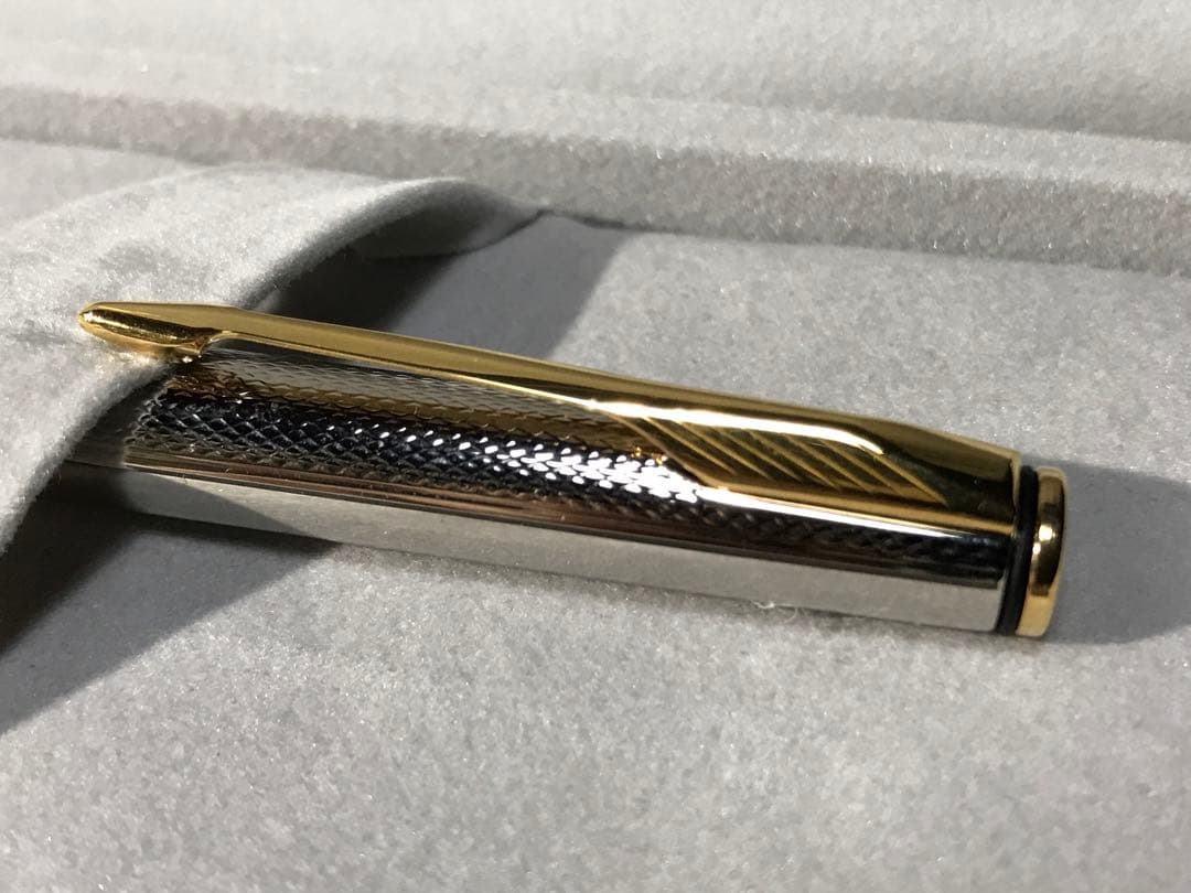 パーカー ボールペン PARKER インシグニア シルバーグレンドルジュ 廃盤