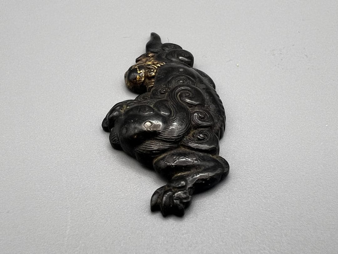 【海】江戸明治金工　獅子親子図　金目　手彫　金具　銅製鍍金　骨董品　箱付