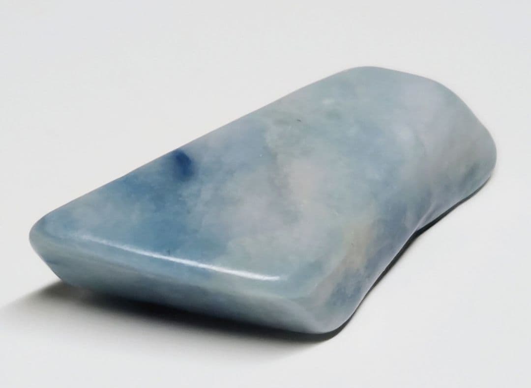 コン沢 9g 翡翠 ヒスイ 原石 鑑賞石 自然石 誕生石 鉱物 鉱石 水石