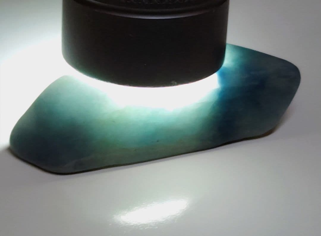 コン沢 9g 翡翠 ヒスイ 原石 鑑賞石 自然石 誕生石 鉱物 鉱石 水石