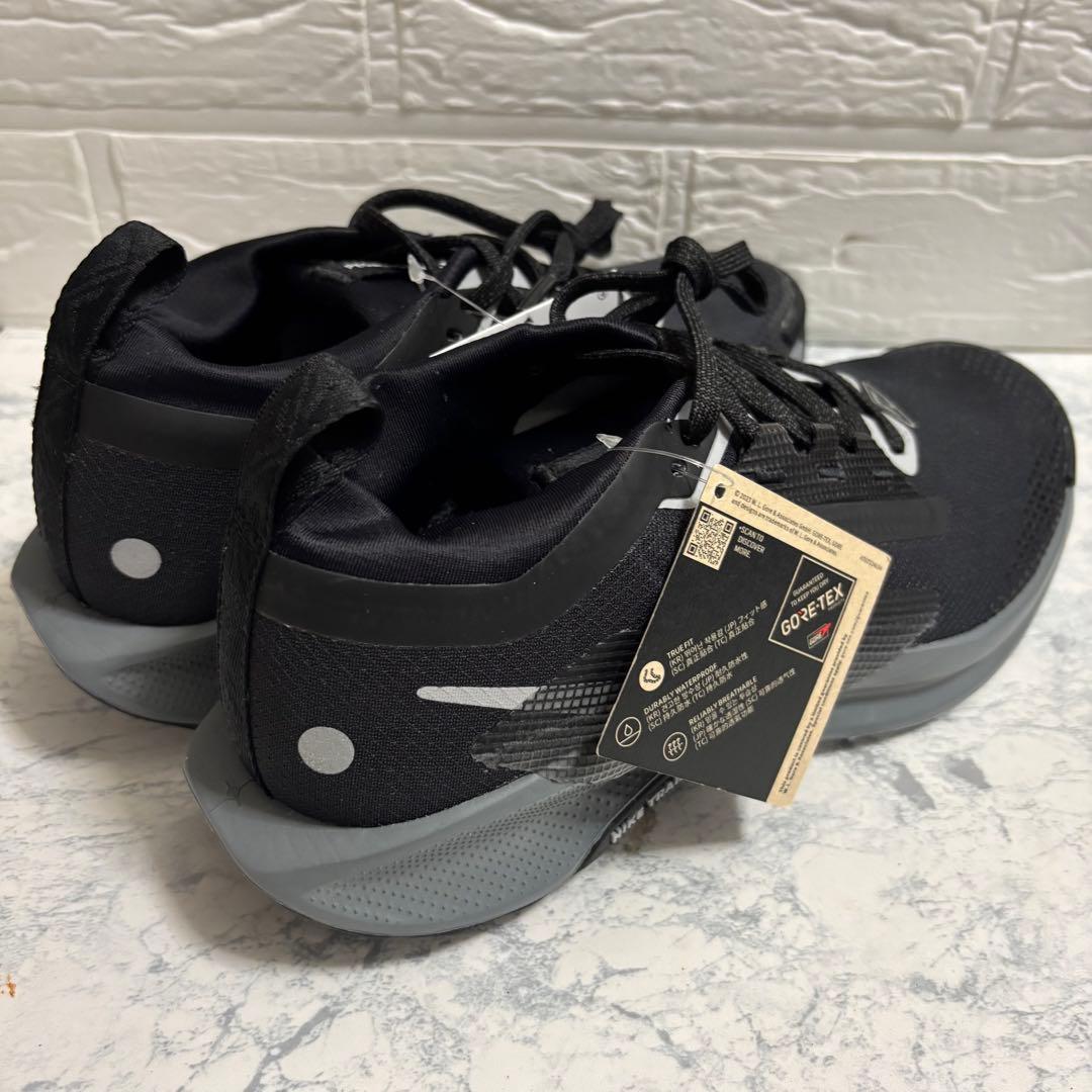 新品　新品　ナイキ　NIKE w pegasus trail 5 ゴアテックス