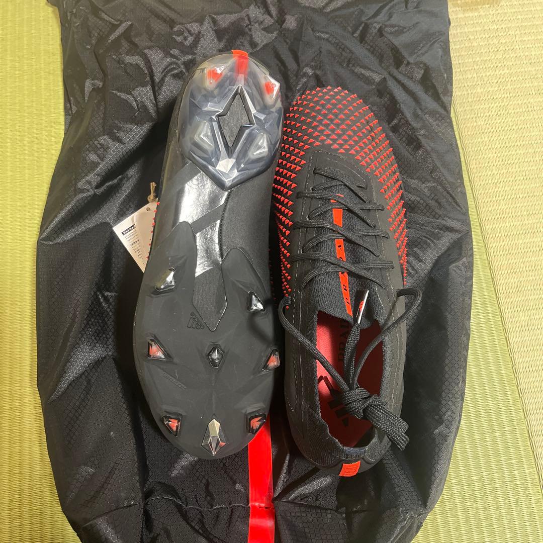 【adidas×PRADA】サッカースパイク 黒/赤