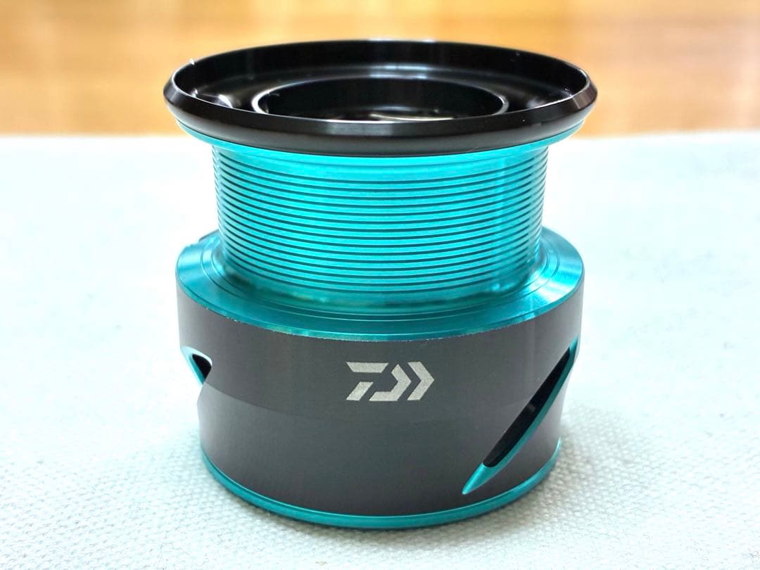 【極美品】Daiwaリール21EME AIR LT2500-DH【純正スプール】