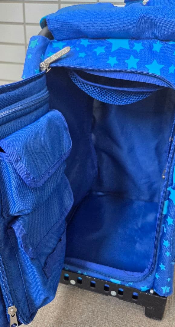 ZUCA 座れるキャリーカート