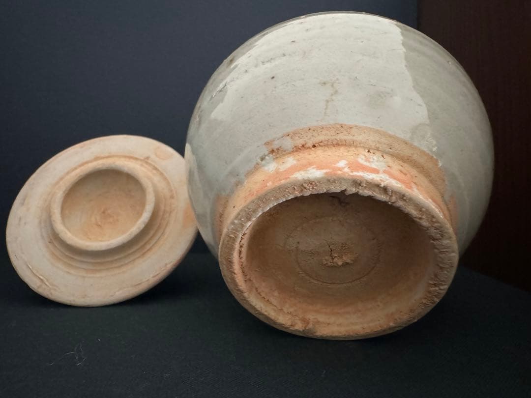 中国骨董　漢　青磁神亭小壺　蓋付き　茶入　茶壺　唐物　収蔵品　古美術(N-10)