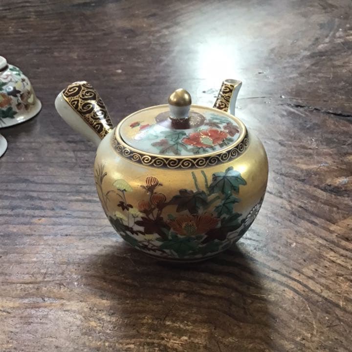 吉田美統　錦山　人間国宝　本金色絵草花文煎茶器揃え　茶具